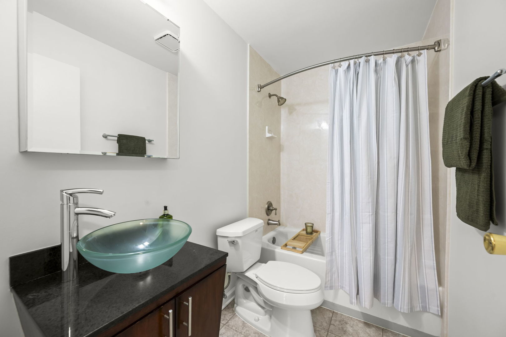 1103 S Hunt Club Drive #126, Mount Prospect, IL 60056