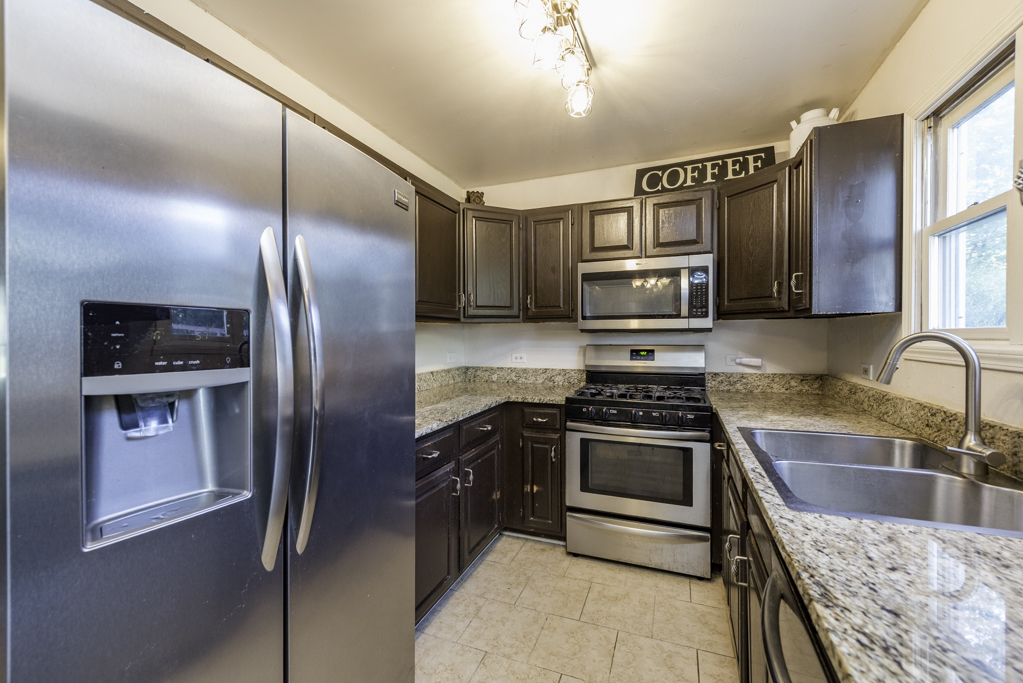 354 Heather Avenue, Grayslake, IL 60030