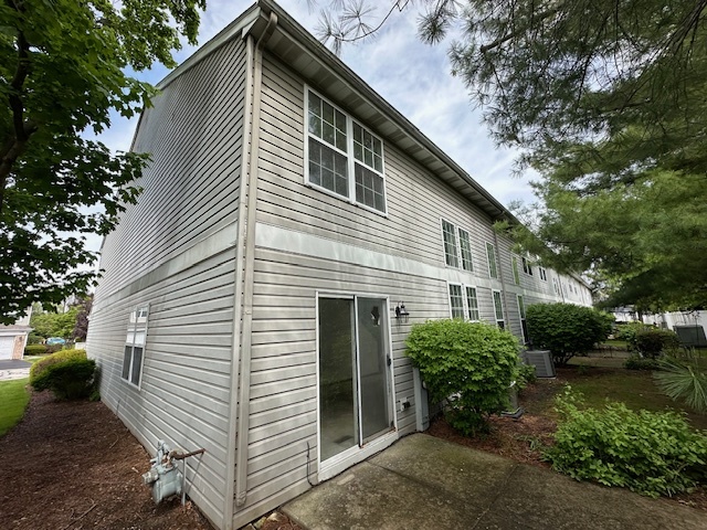 1942 Town Drive, Naperville, IL 60565