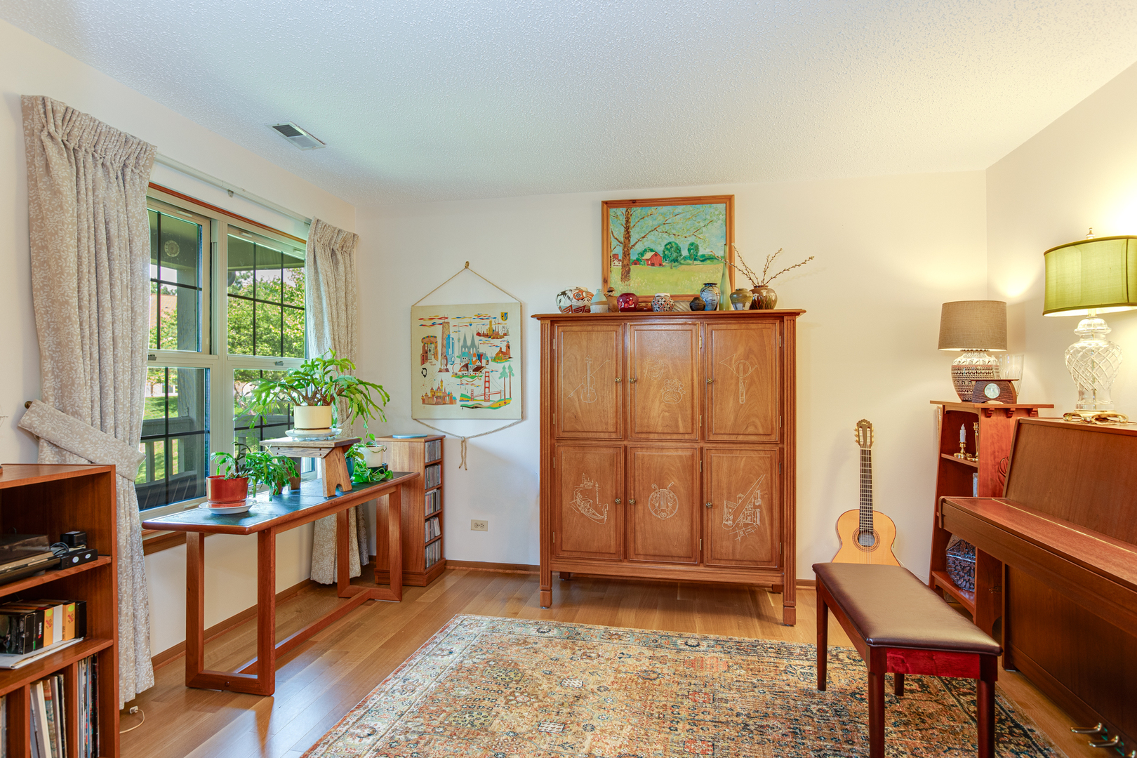 310 Carriage Way #2D, Bloomingdale, IL 60108