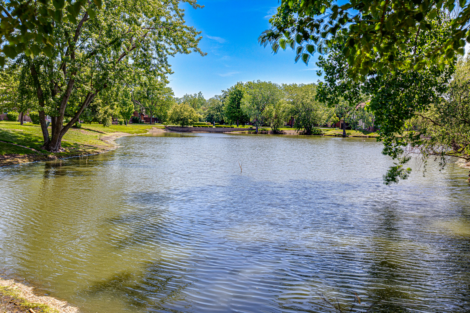 310 Carriage Way #2D, Bloomingdale, IL 60108