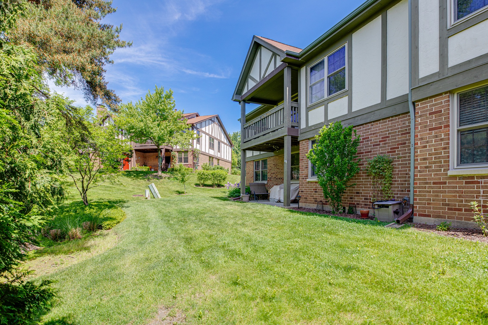 310 Carriage Way #2D, Bloomingdale, IL 60108