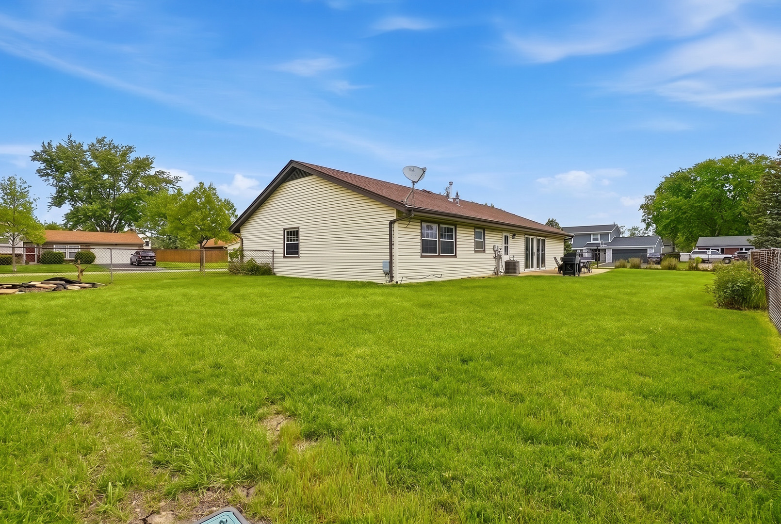 1402 Cynthia Lane, Hanover Park, IL 60133