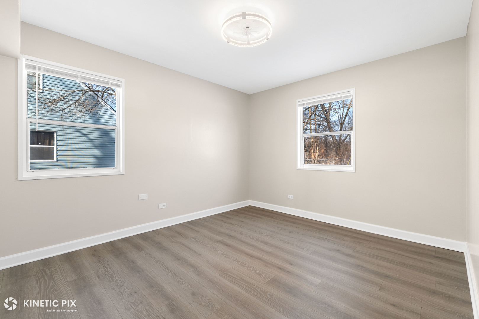 1412 W Broadview Avenue, Crete, IL 60417