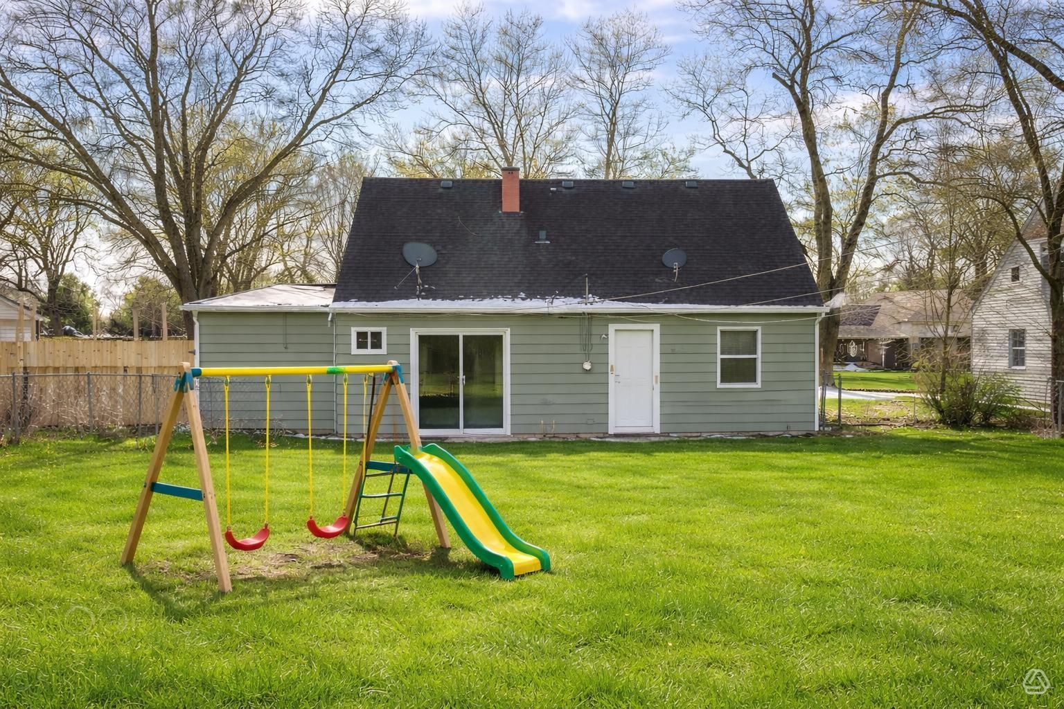 1412 W Broadview Avenue, Crete, IL 60417