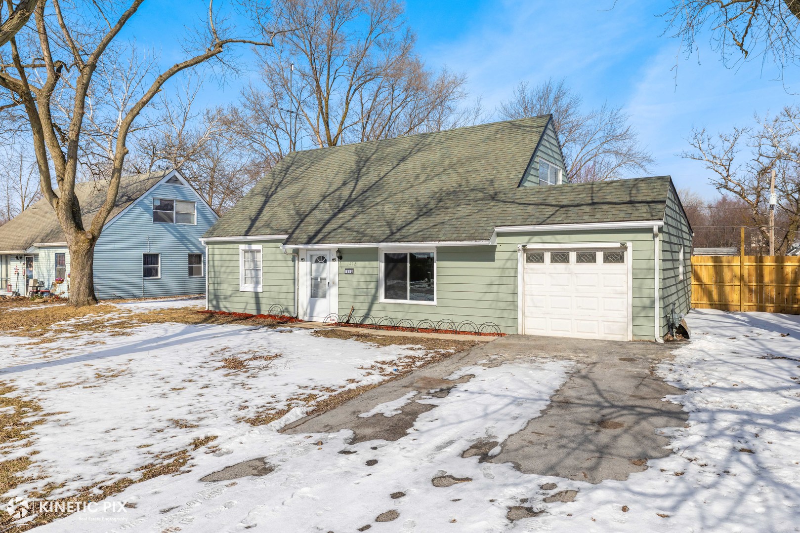 1412 W Broadview Avenue, Crete, IL 60417