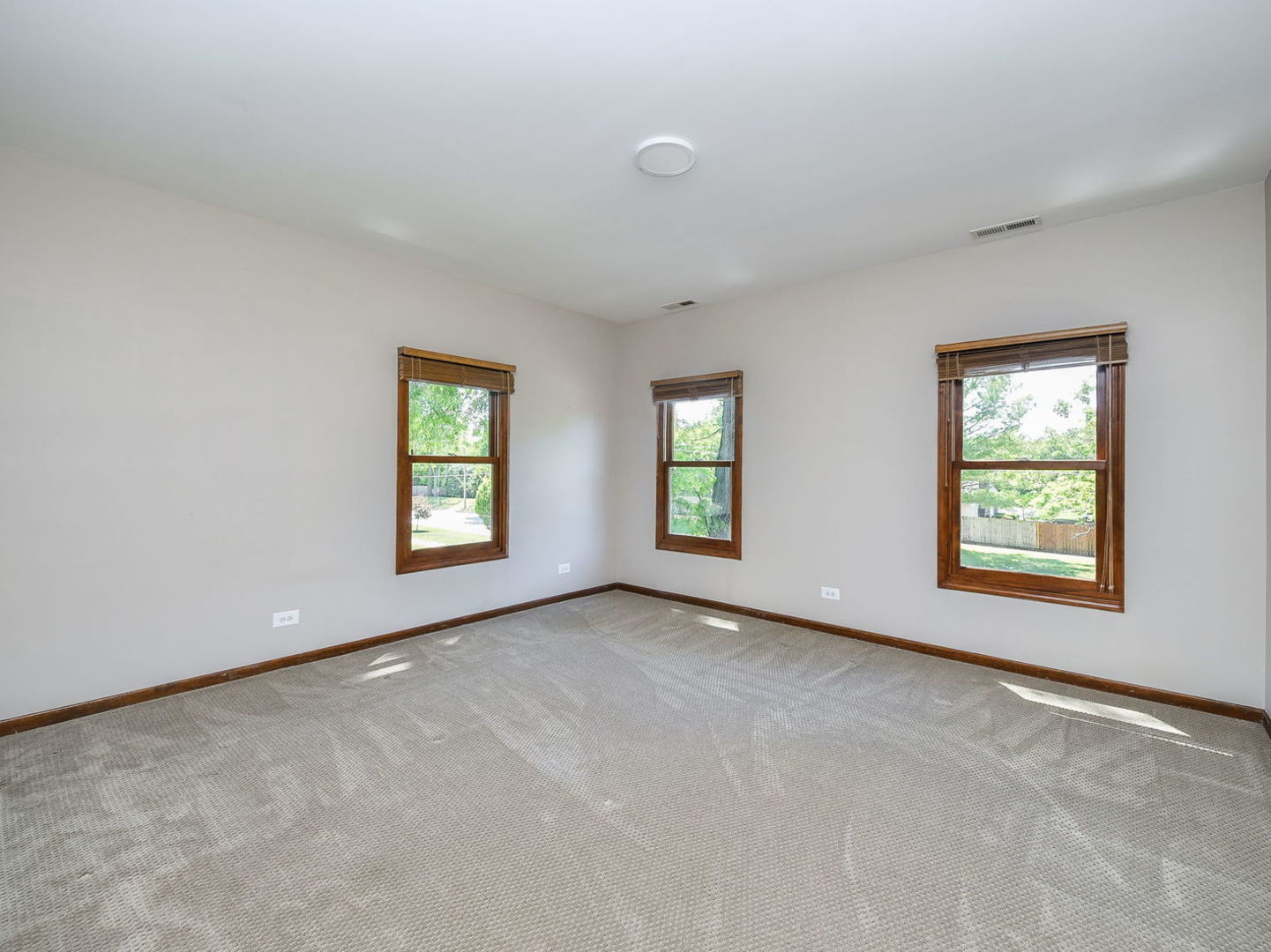 632 Olesen Drive, Naperville, IL 60540