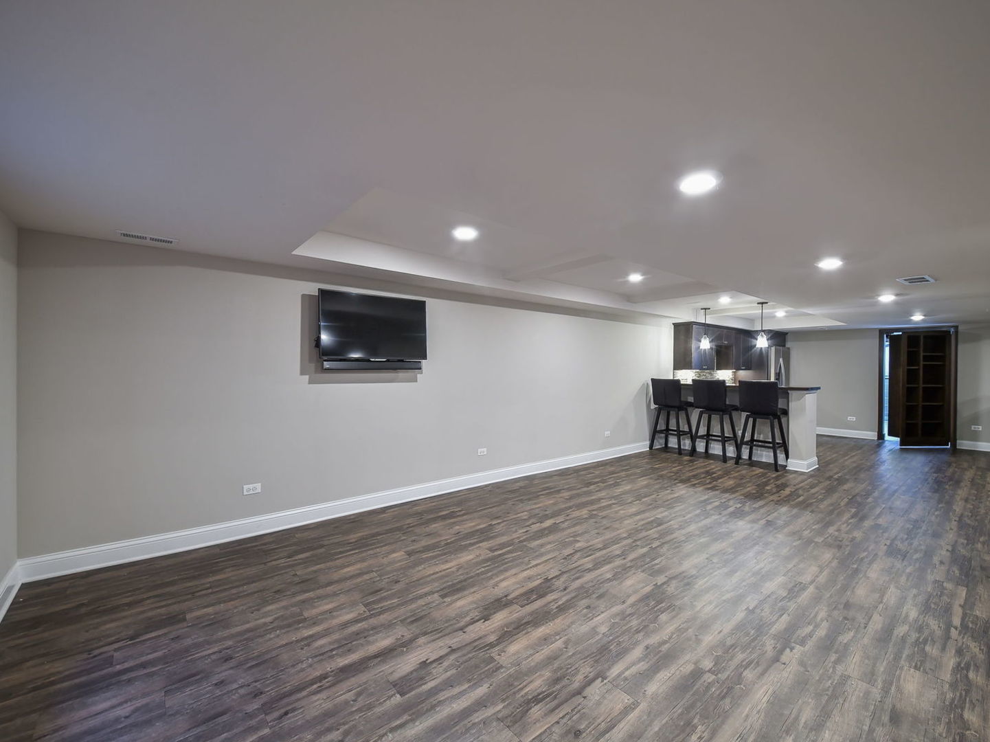 632 Olesen Drive, Naperville, IL 60540