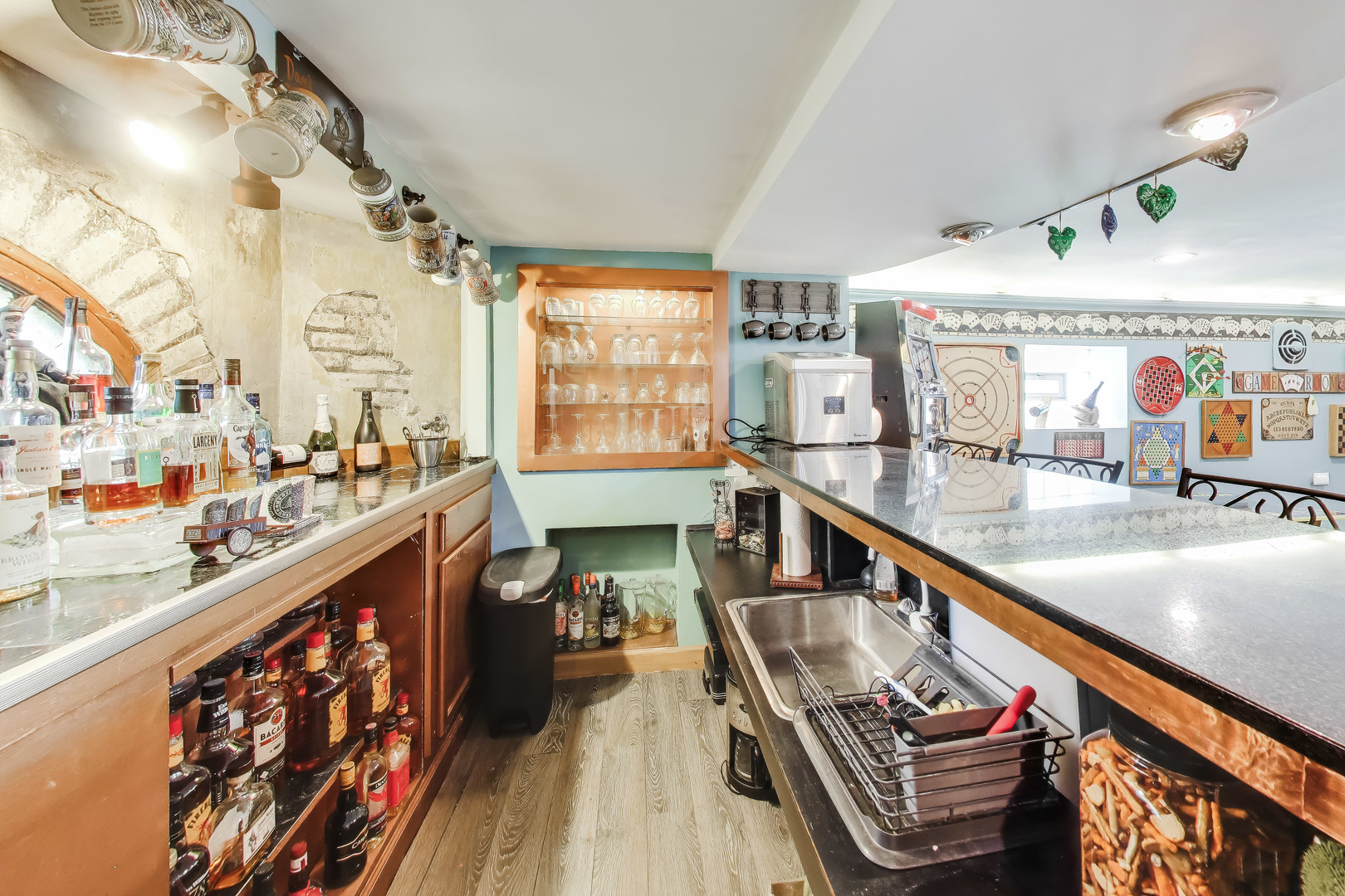 6732 W Rascher Avenue, Chicago, IL 60656