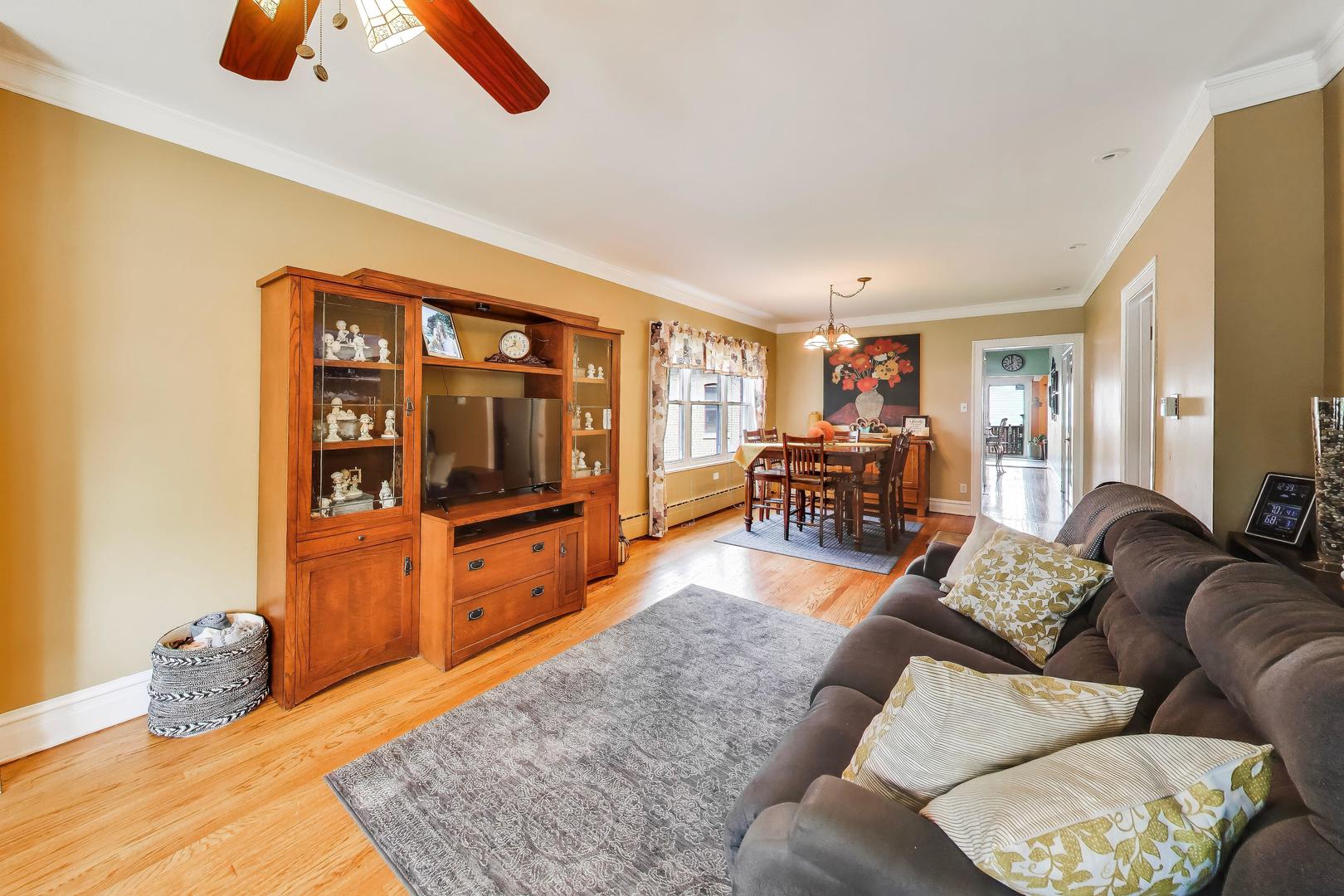 6732 W Rascher Avenue, Chicago, IL 60656
