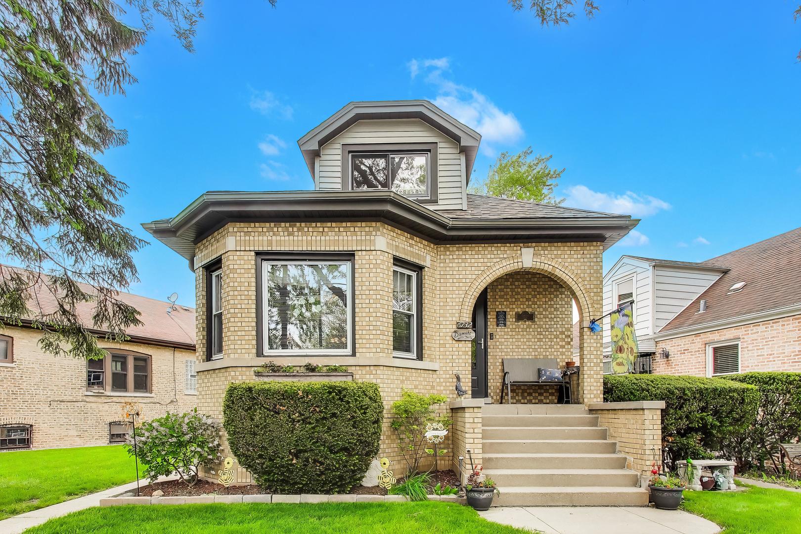 6732 W Rascher Avenue, Chicago, IL 60656