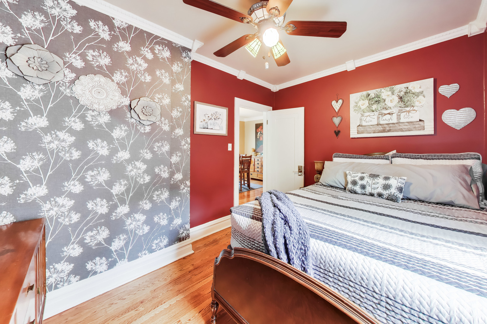 6732 W Rascher Avenue, Chicago, IL 60656