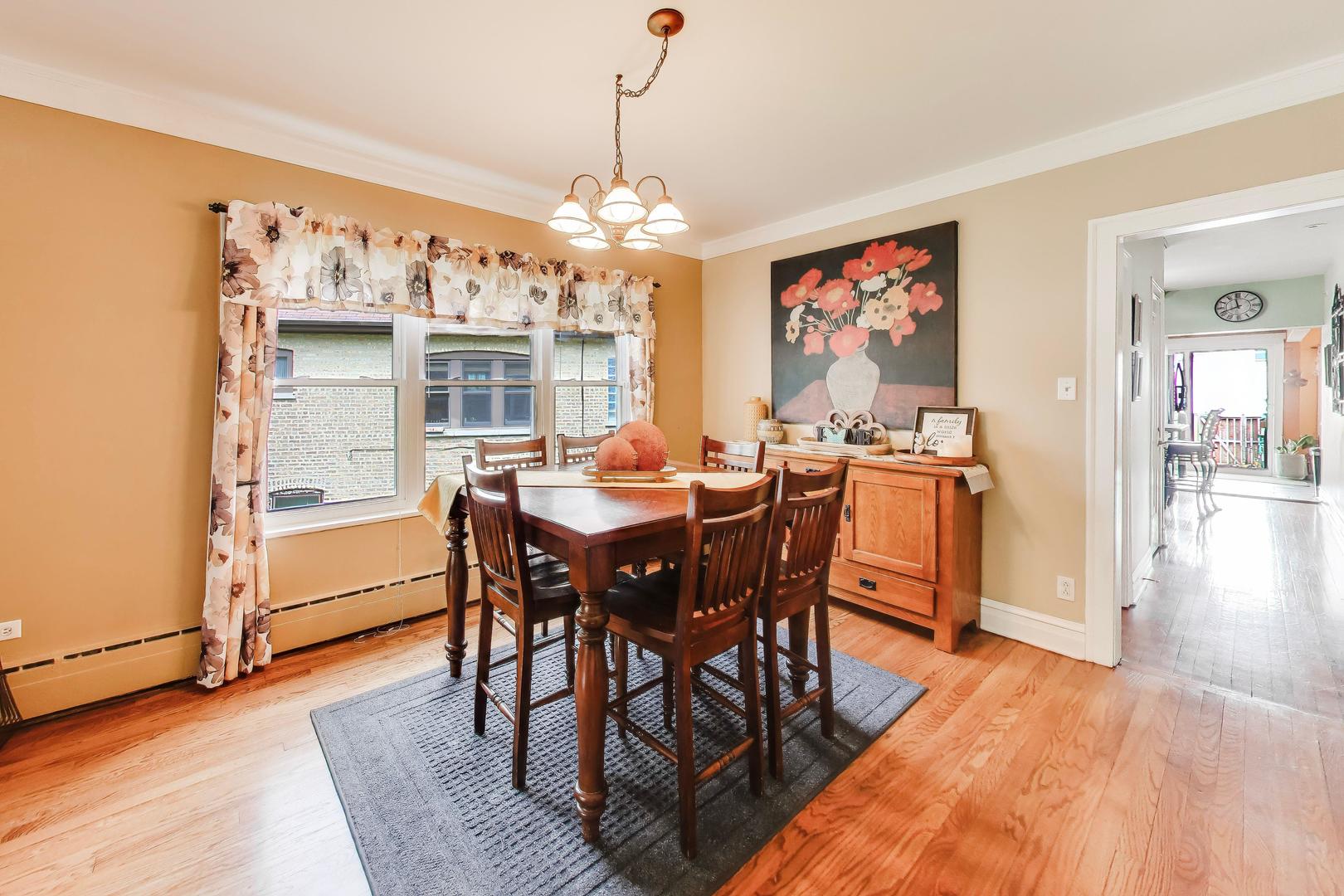 6732 W Rascher Avenue, Chicago, IL 60656