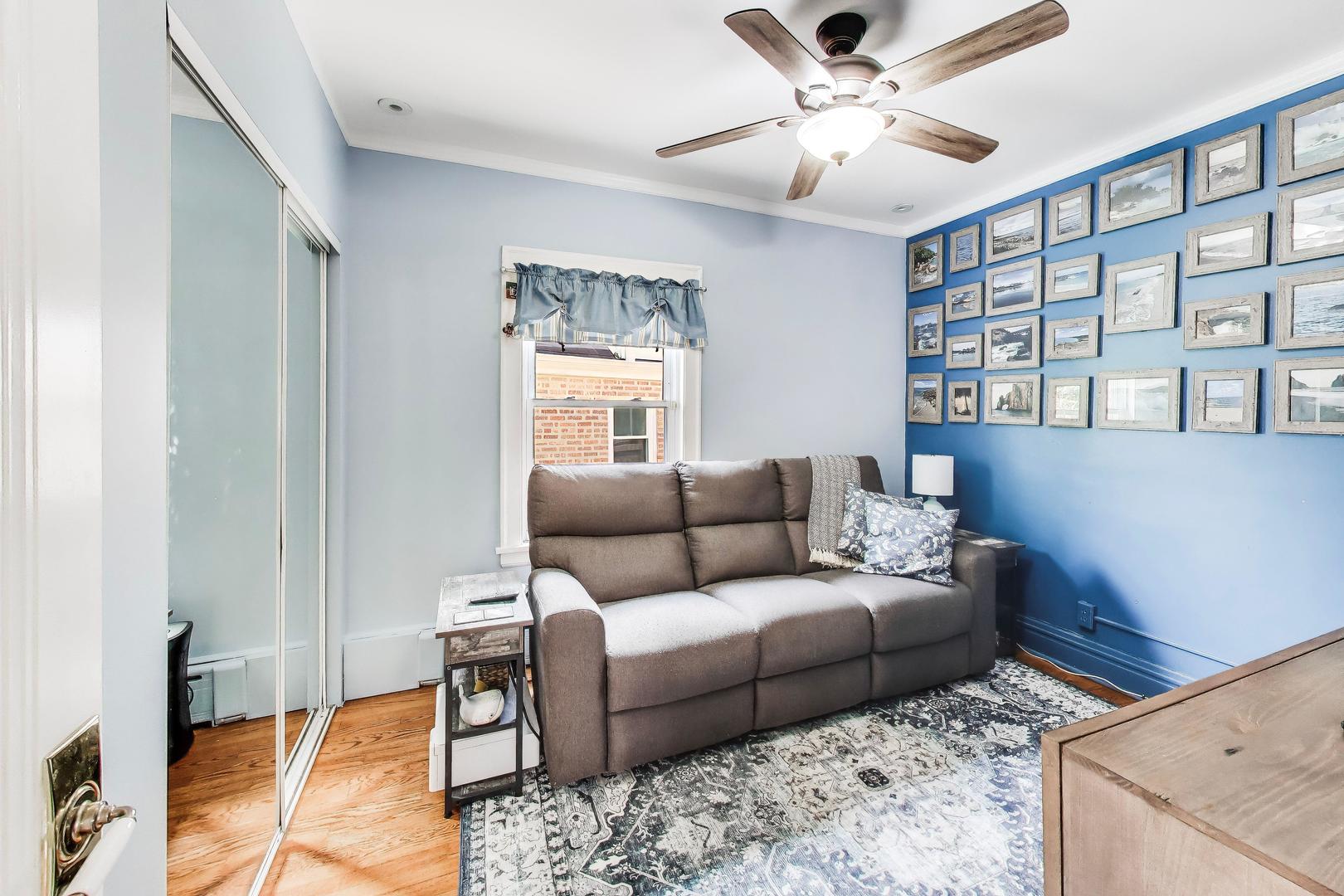 6732 W Rascher Avenue, Chicago, IL 60656