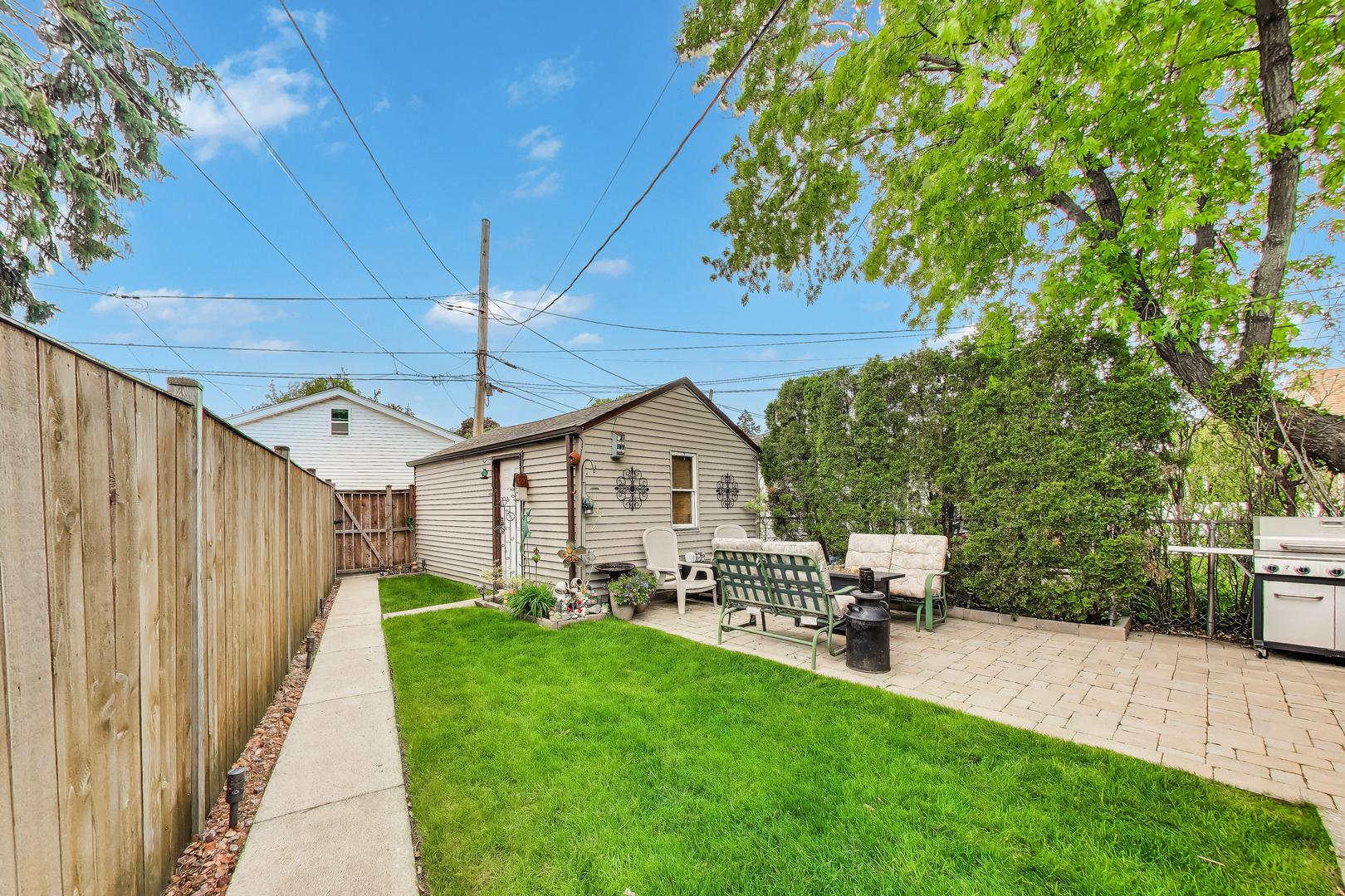 6732 W Rascher Avenue, Chicago, IL 60656