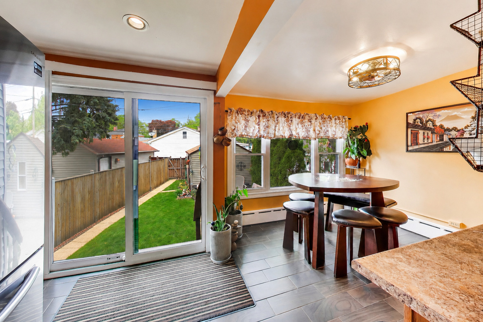 6732 W Rascher Avenue, Chicago, IL 60656