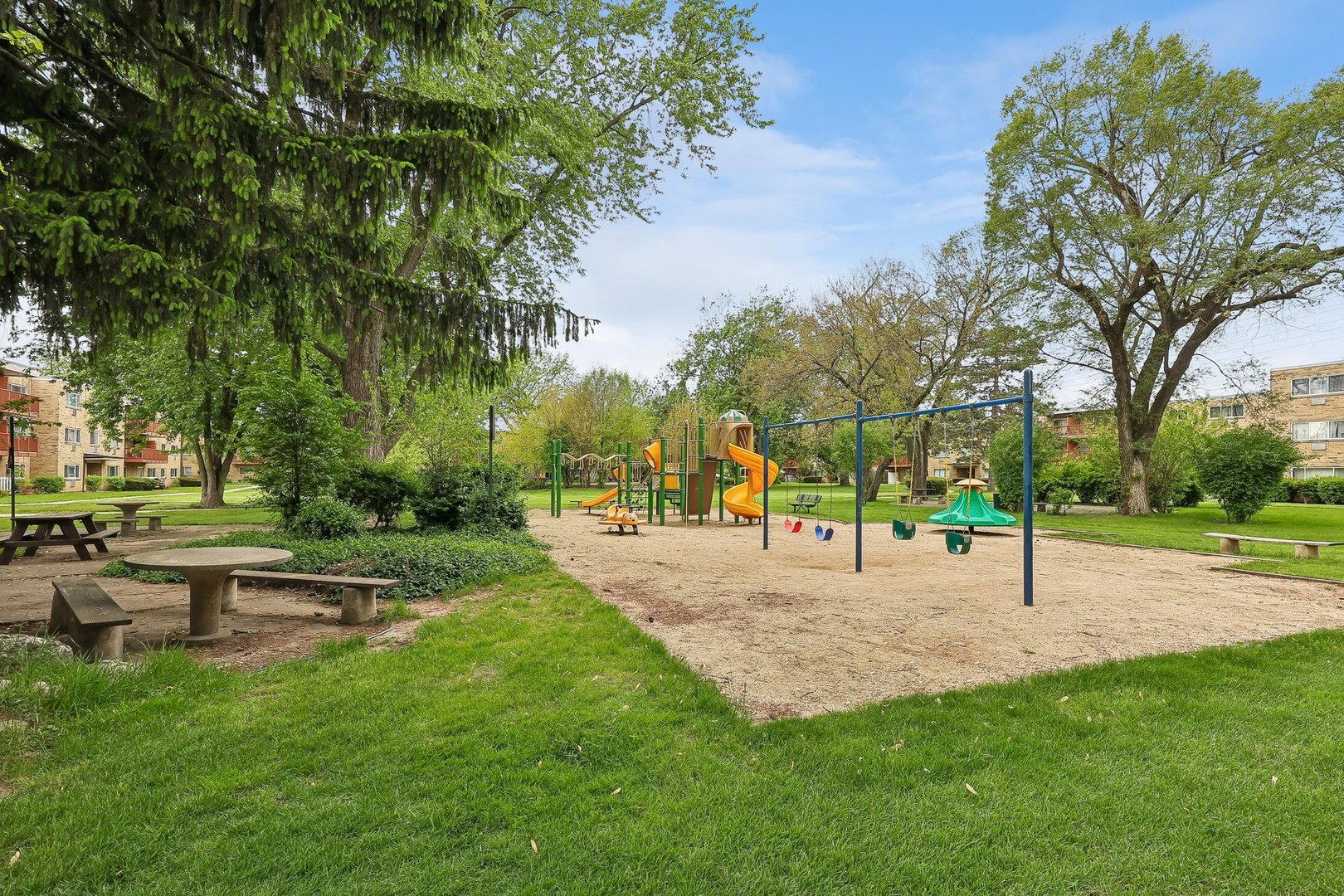 718 Dempster Street #G106, Mount Prospect, IL 60056