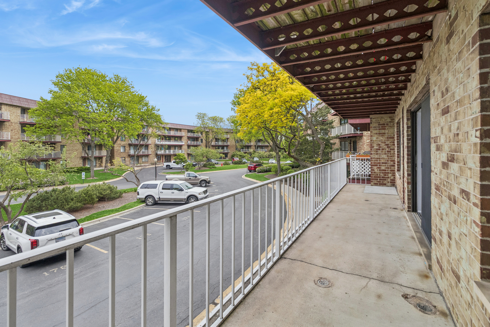 5450 Astor Lane #210, Rolling Meadows, IL 60008