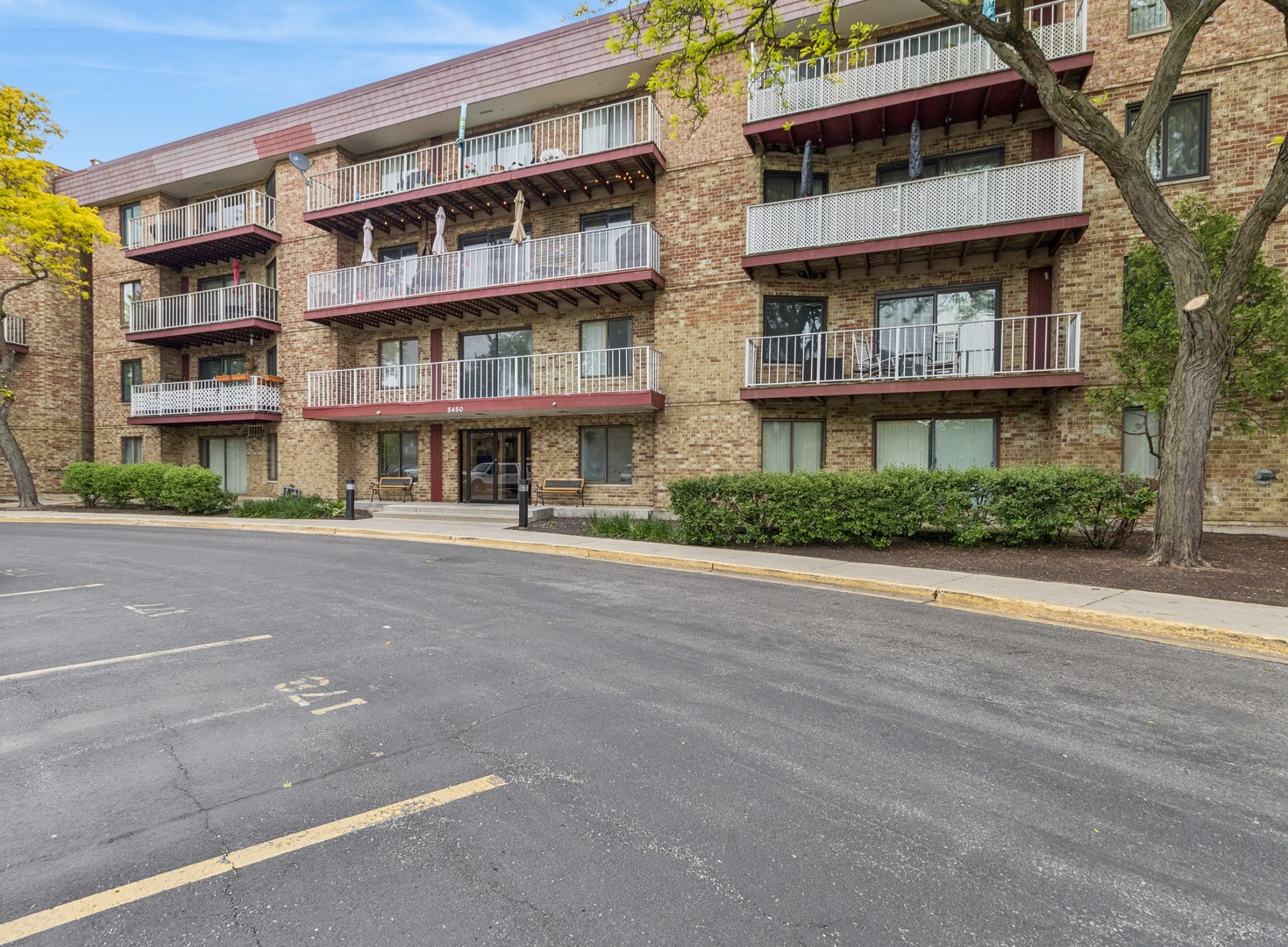 5450 Astor Lane #210, Rolling Meadows, IL 60008