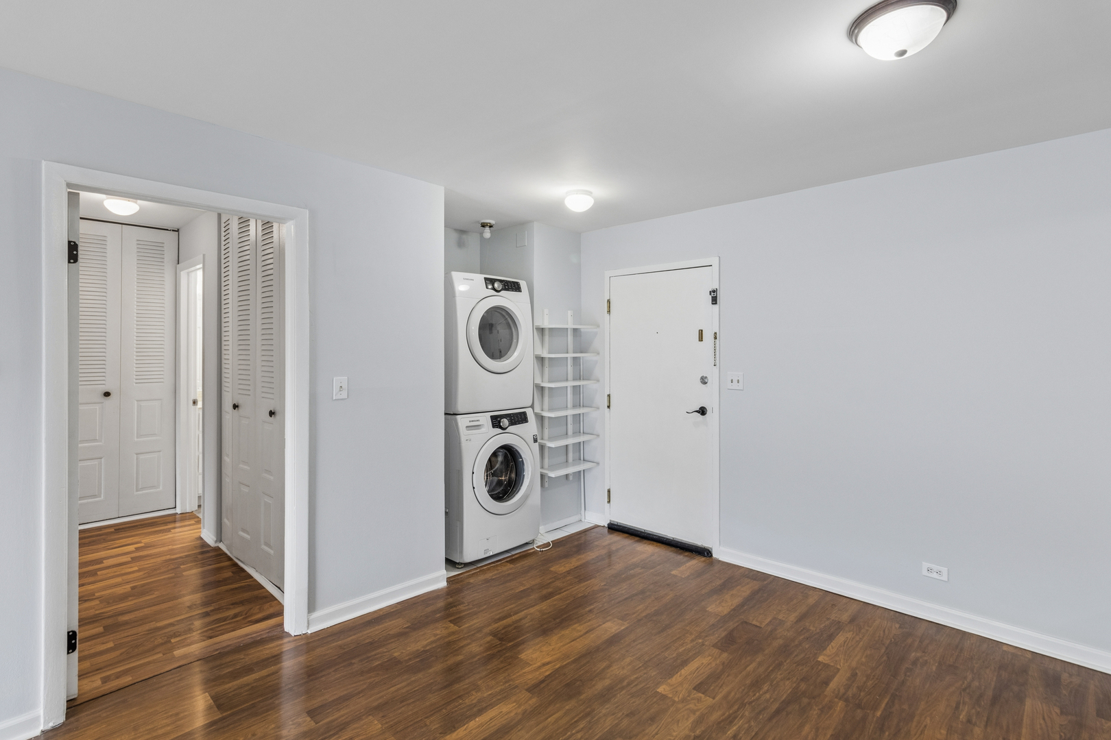 5450 Astor Lane #210, Rolling Meadows, IL 60008