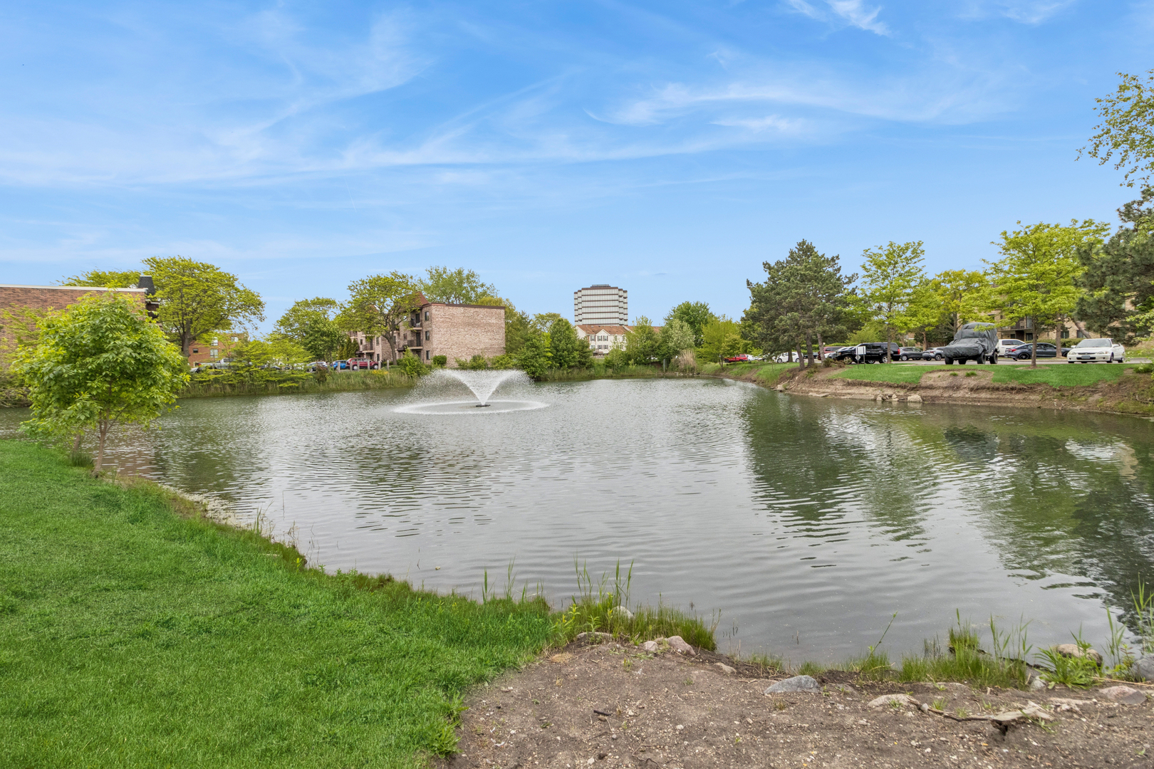 5450 Astor Lane #210, Rolling Meadows, IL 60008