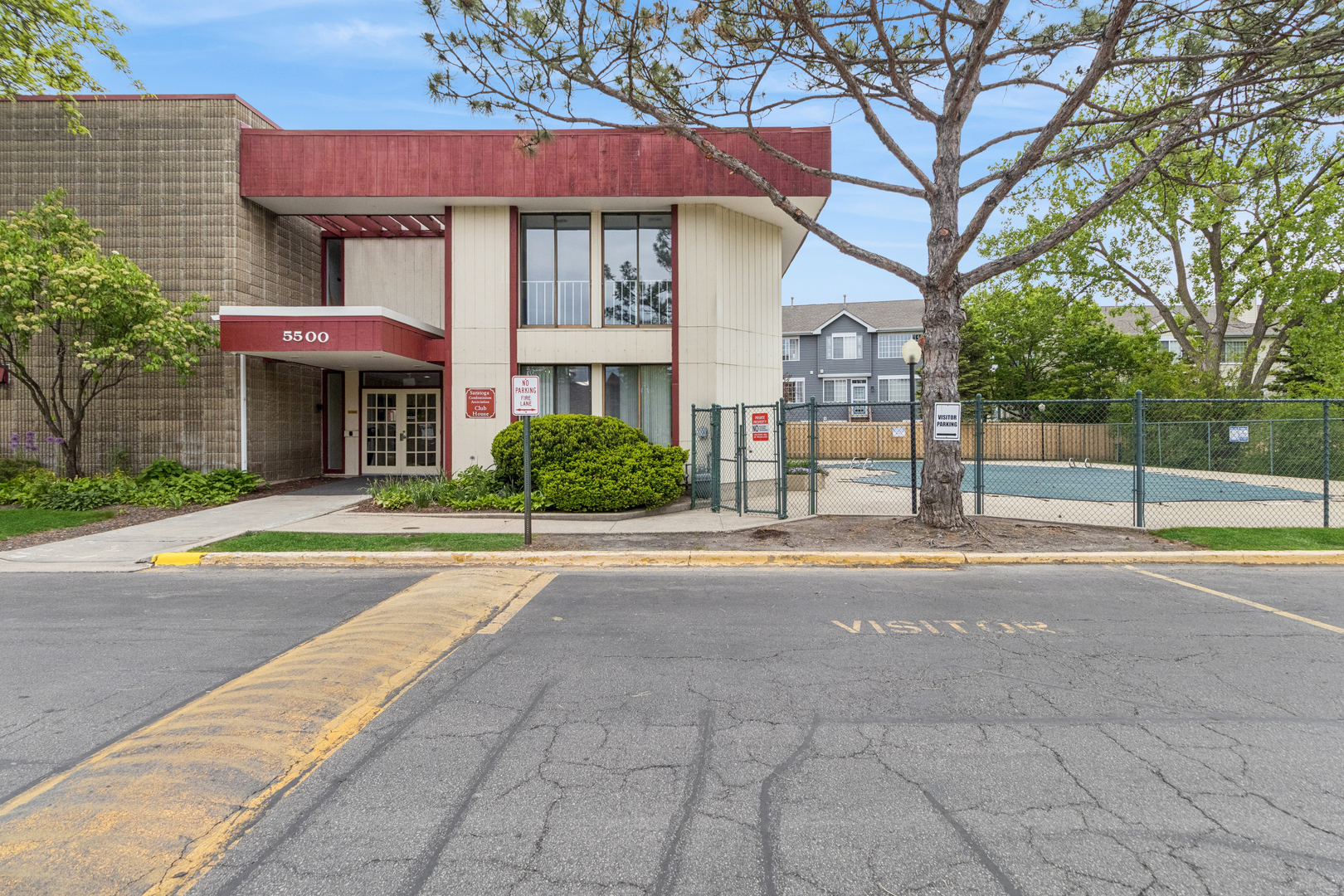 5450 Astor Lane #210, Rolling Meadows, IL 60008