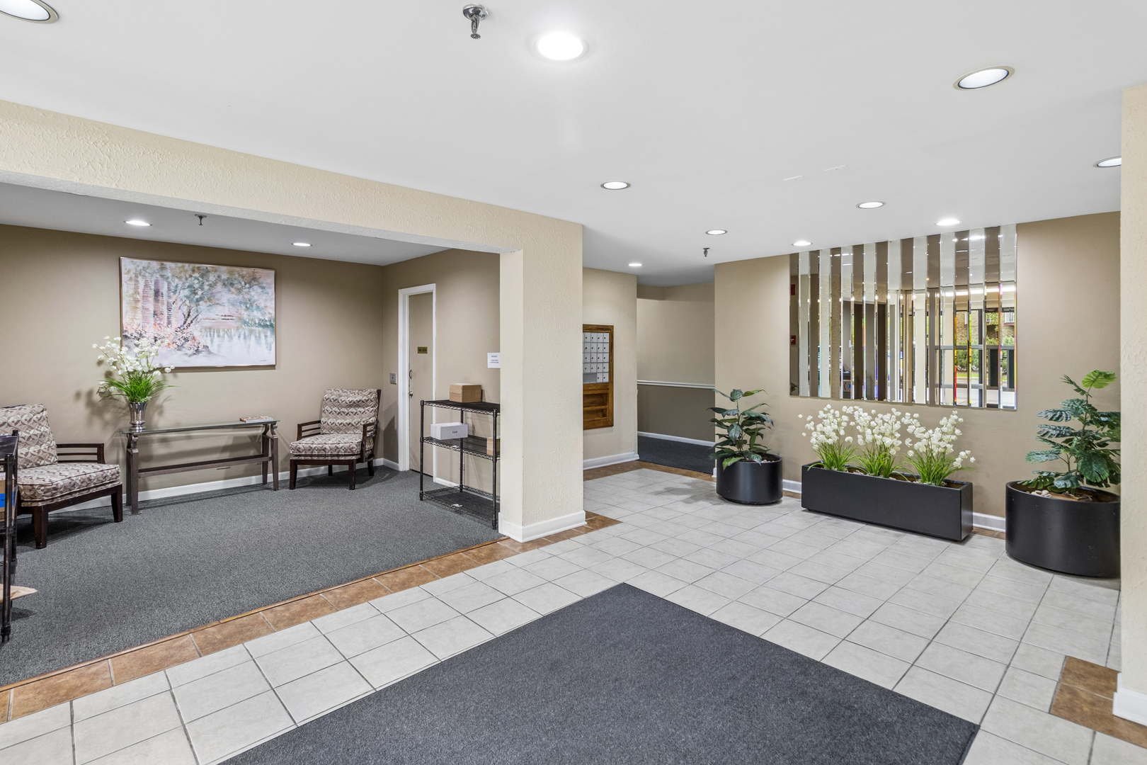 5450 Astor Lane #210, Rolling Meadows, IL 60008