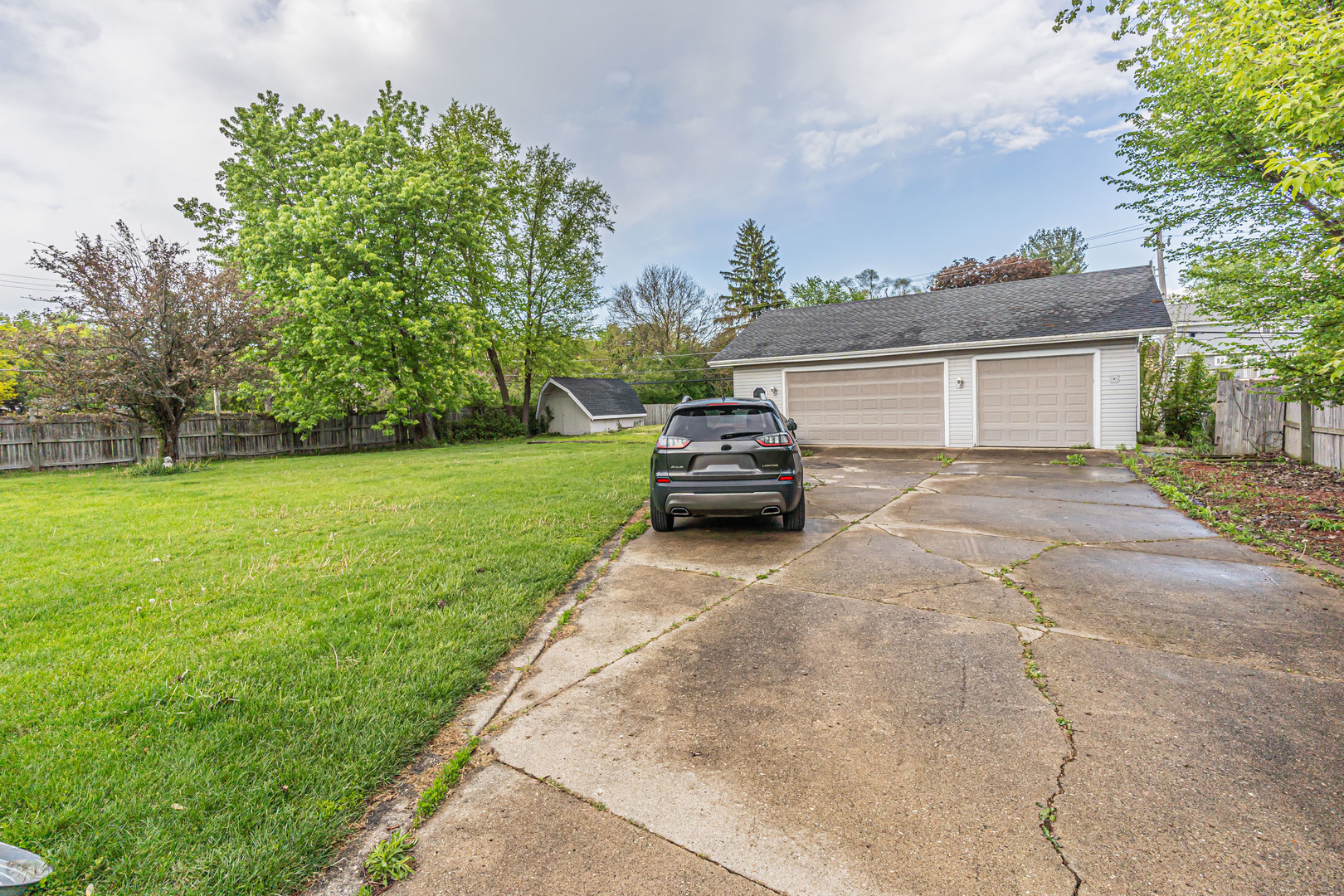 1275 Bloomingdale Road, Glendale Heights, IL 60139