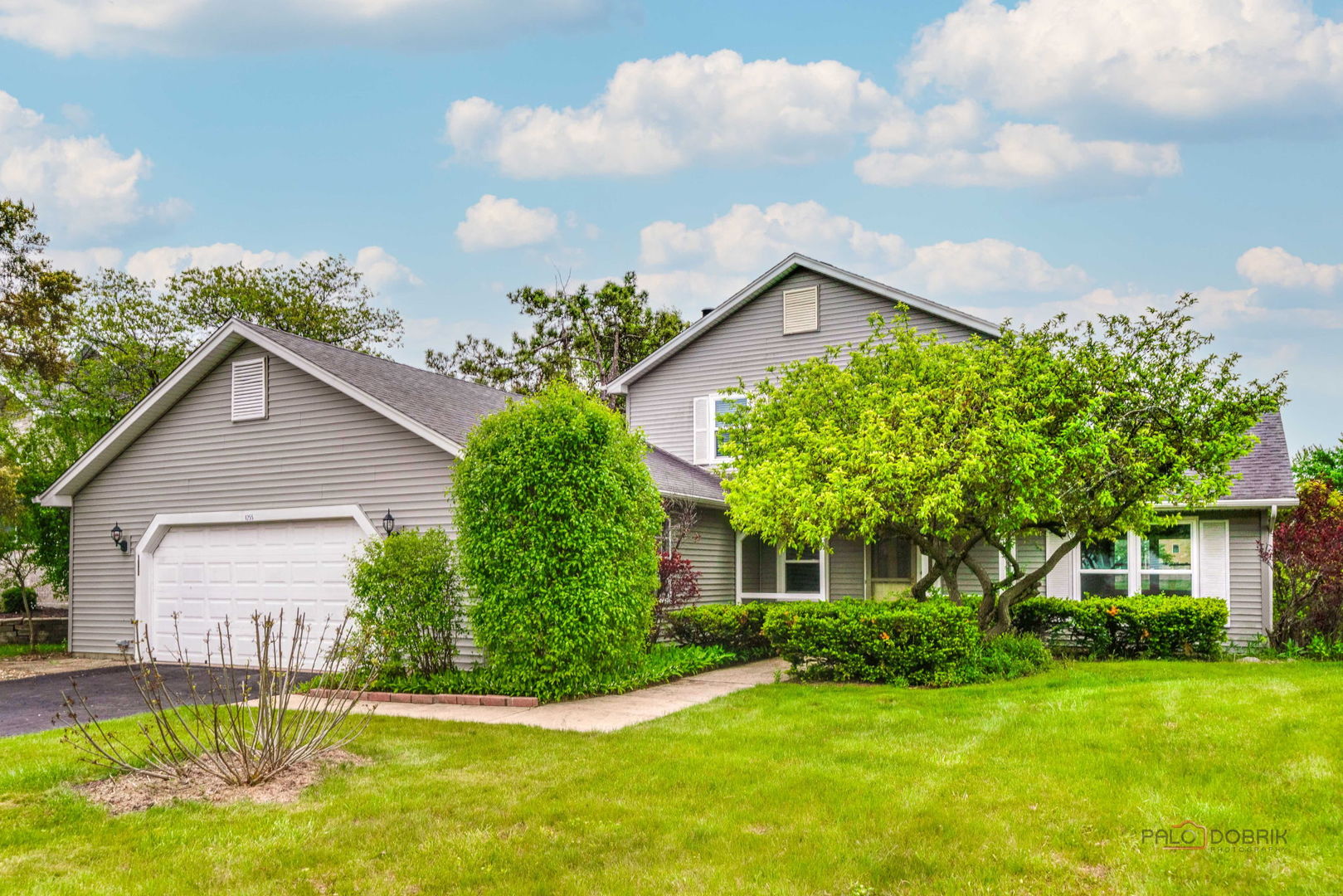1255 W Dexter Lane, Hoffman Estates, IL 60169