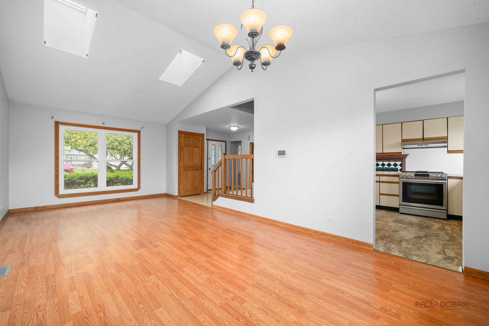 1255 W Dexter Lane, Hoffman Estates, IL 60169