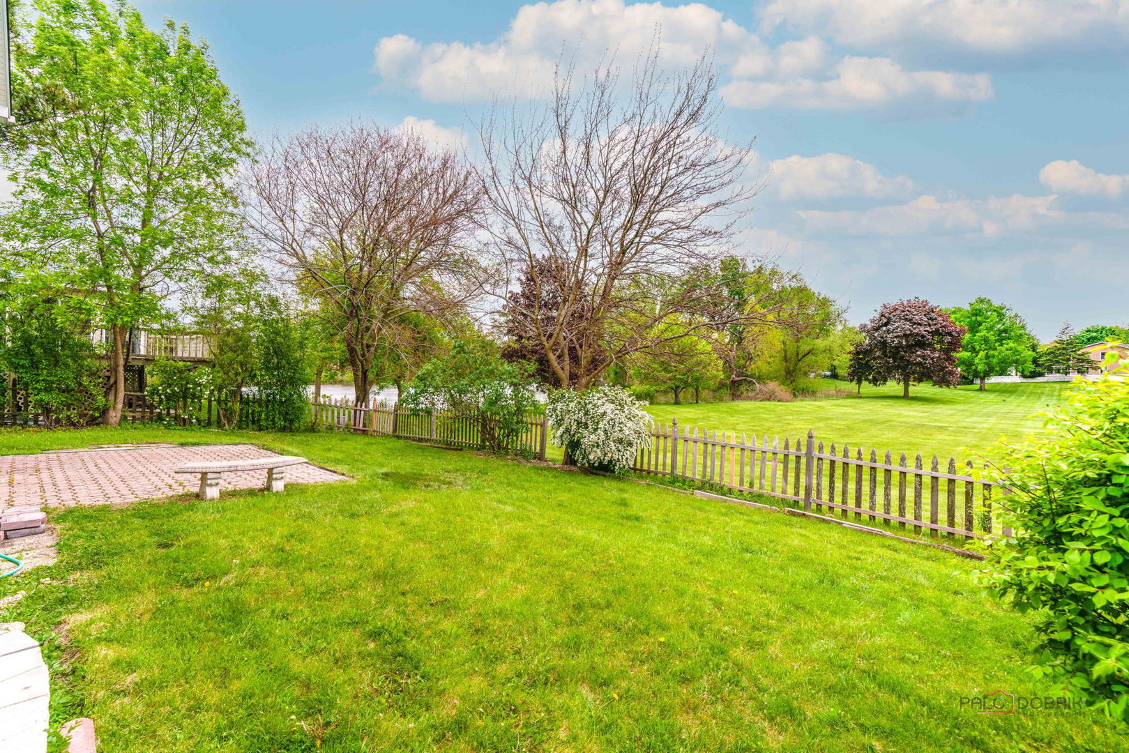 1255 W Dexter Lane, Hoffman Estates, IL 60169