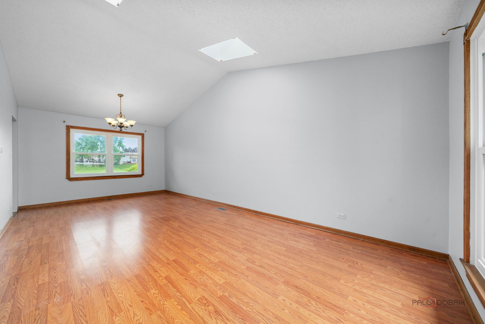 1255 W Dexter Lane, Hoffman Estates, IL 60169