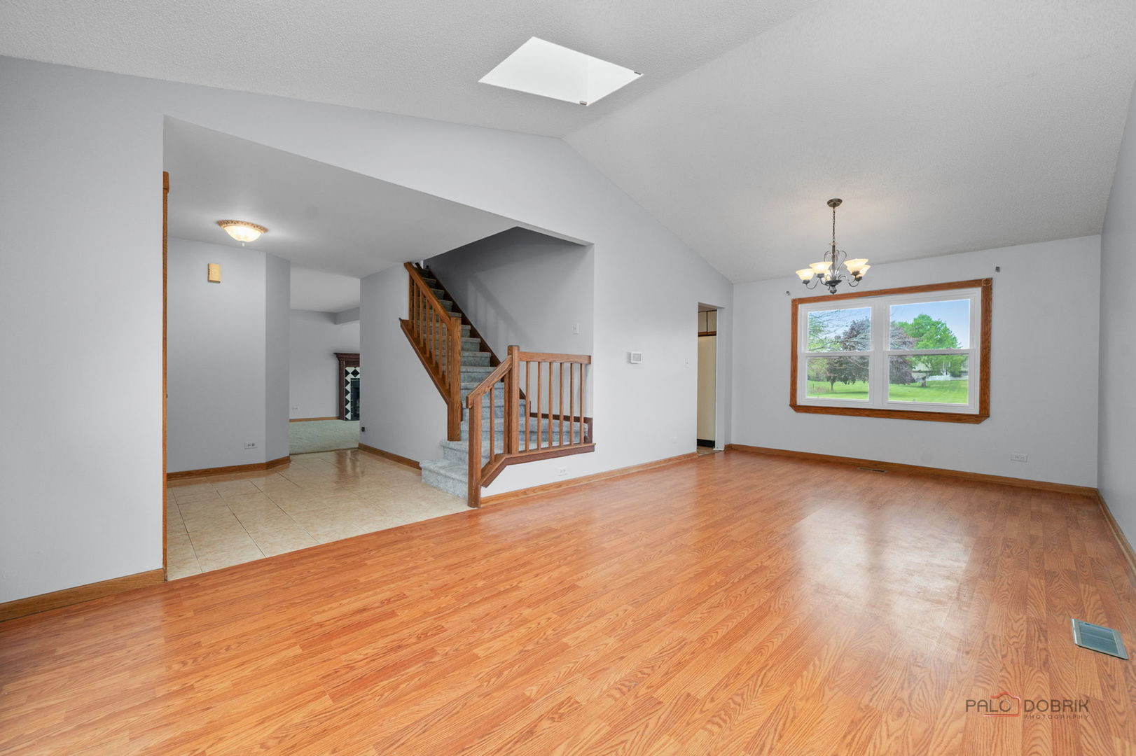 1255 W Dexter Lane, Hoffman Estates, IL 60169