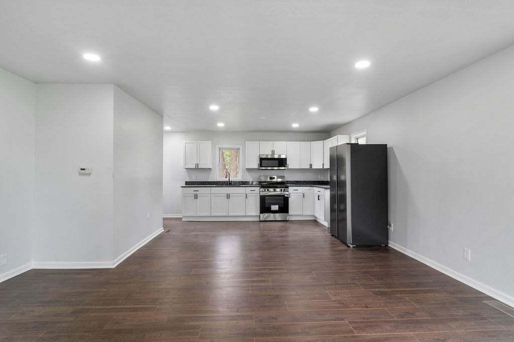 102 8th Avenue, Mendota, IL 61342