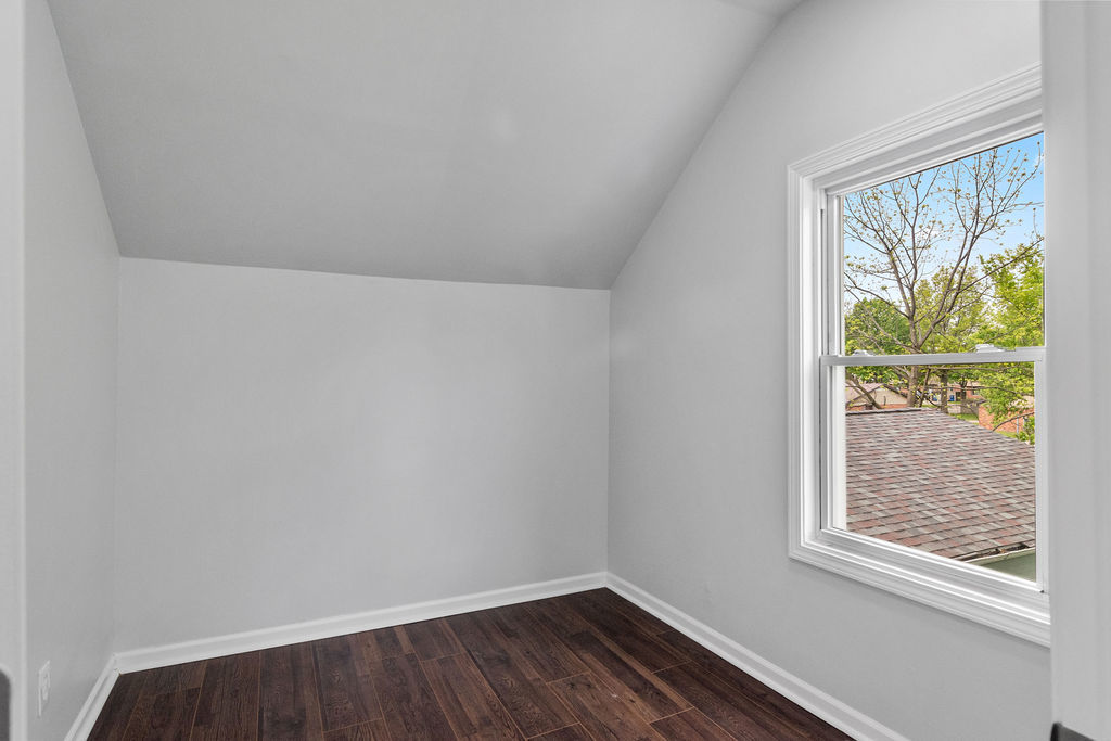 102 8th Avenue, Mendota, IL 61342