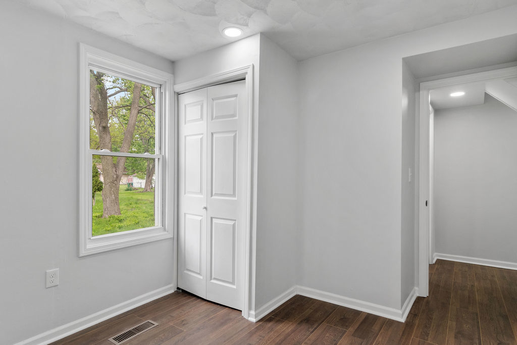 102 8th Avenue, Mendota, IL 61342