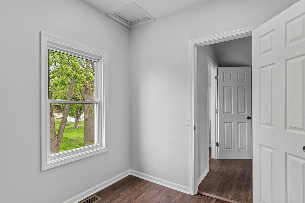 102 8th Avenue, Mendota, IL 61342