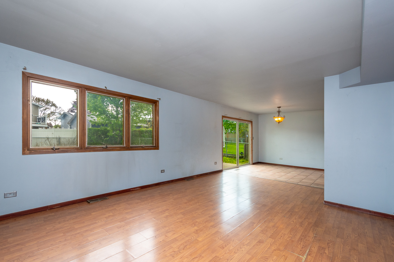 322 Maple Lane, Round Lake, IL 60073