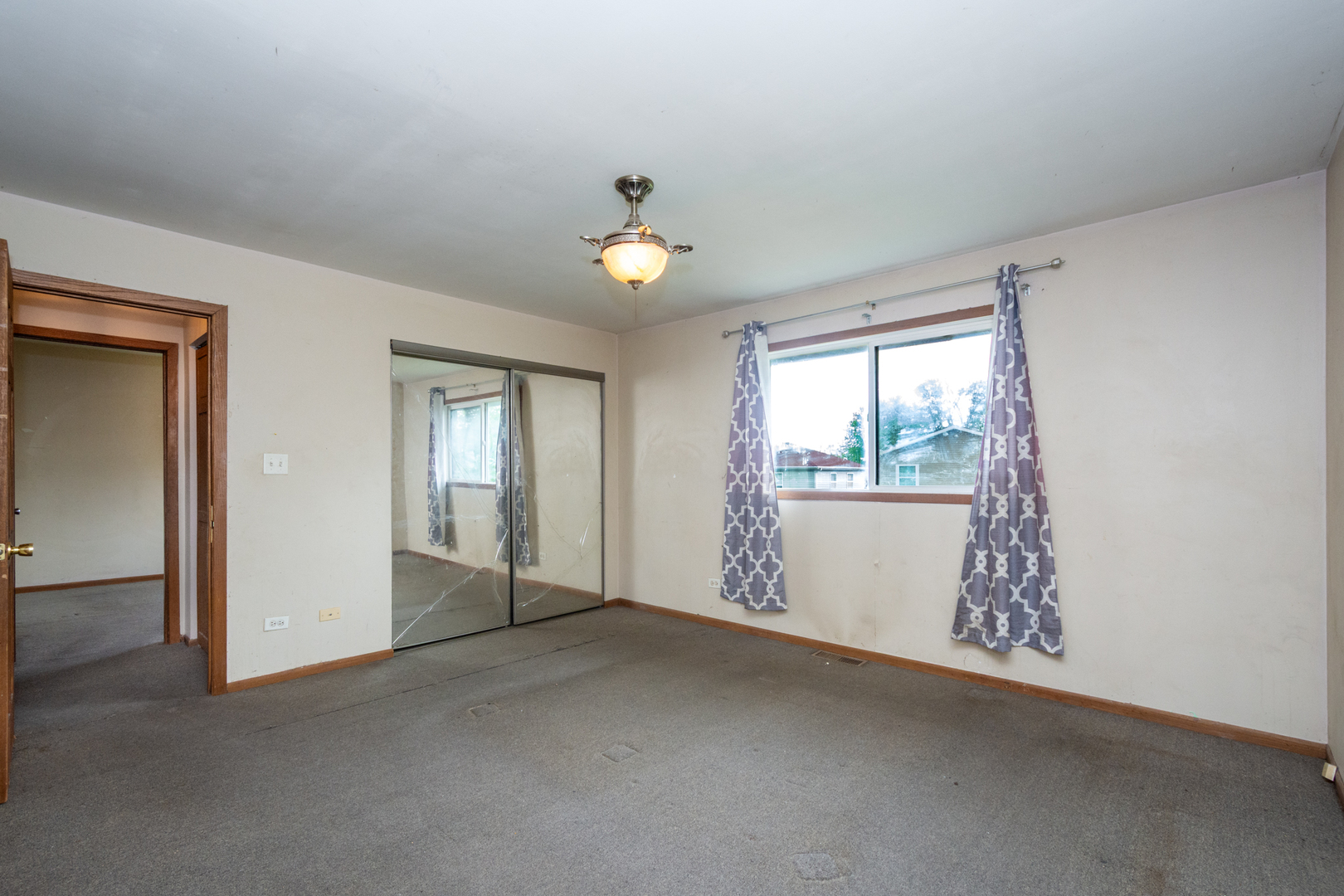 322 Maple Lane, Round Lake, IL 60073