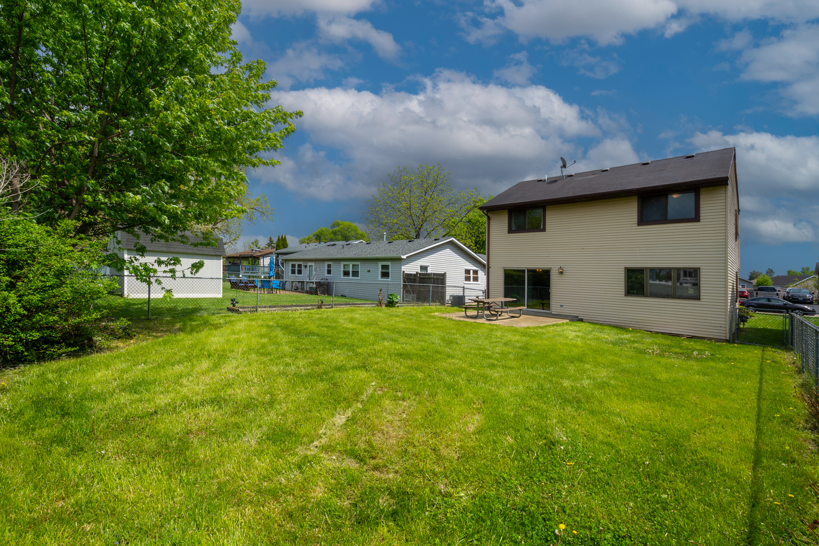 322 Maple Lane, Round Lake, IL 60073
