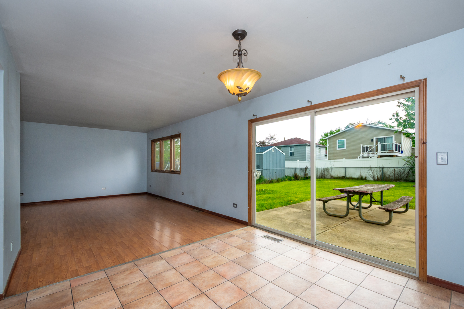 322 Maple Lane, Round Lake, IL 60073