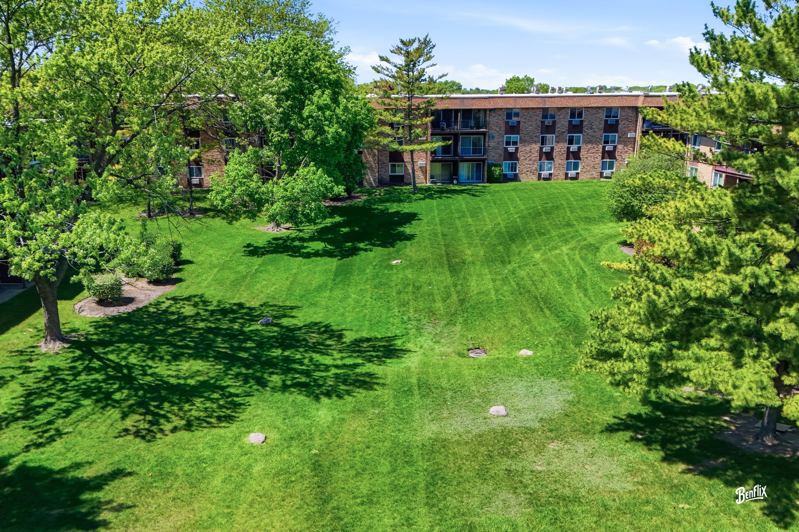 720 Hill Drive #8-302, Hoffman Estates, IL 60169