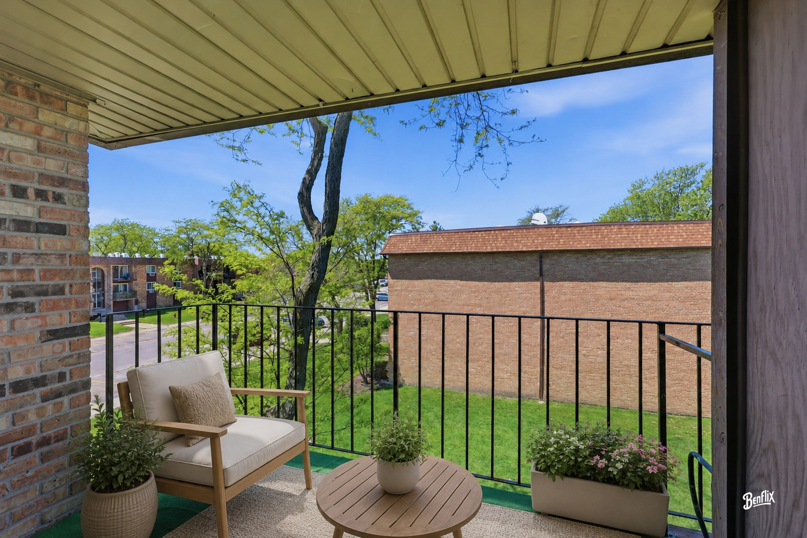 720 Hill Drive #8-302, Hoffman Estates, IL 60169