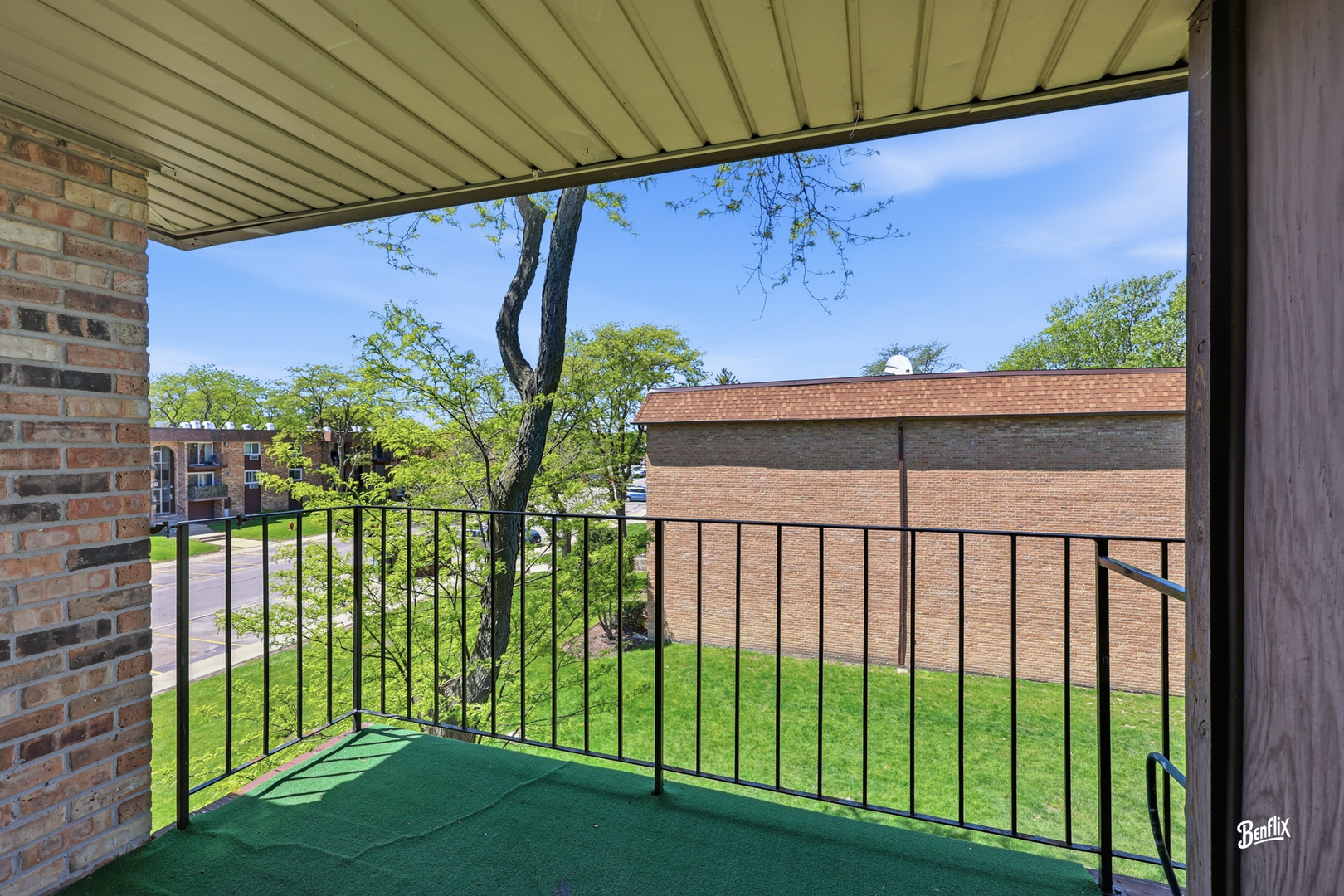 720 Hill Drive #8-302, Hoffman Estates, IL 60169