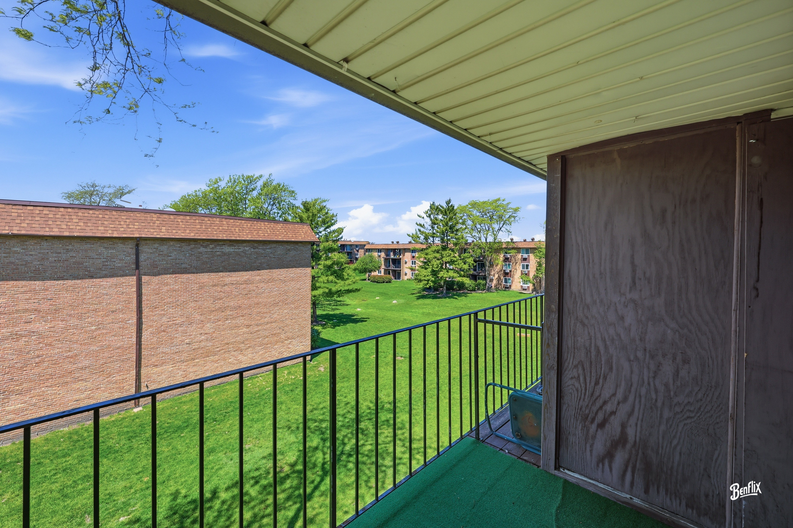 720 Hill Drive #8-302, Hoffman Estates, IL 60169