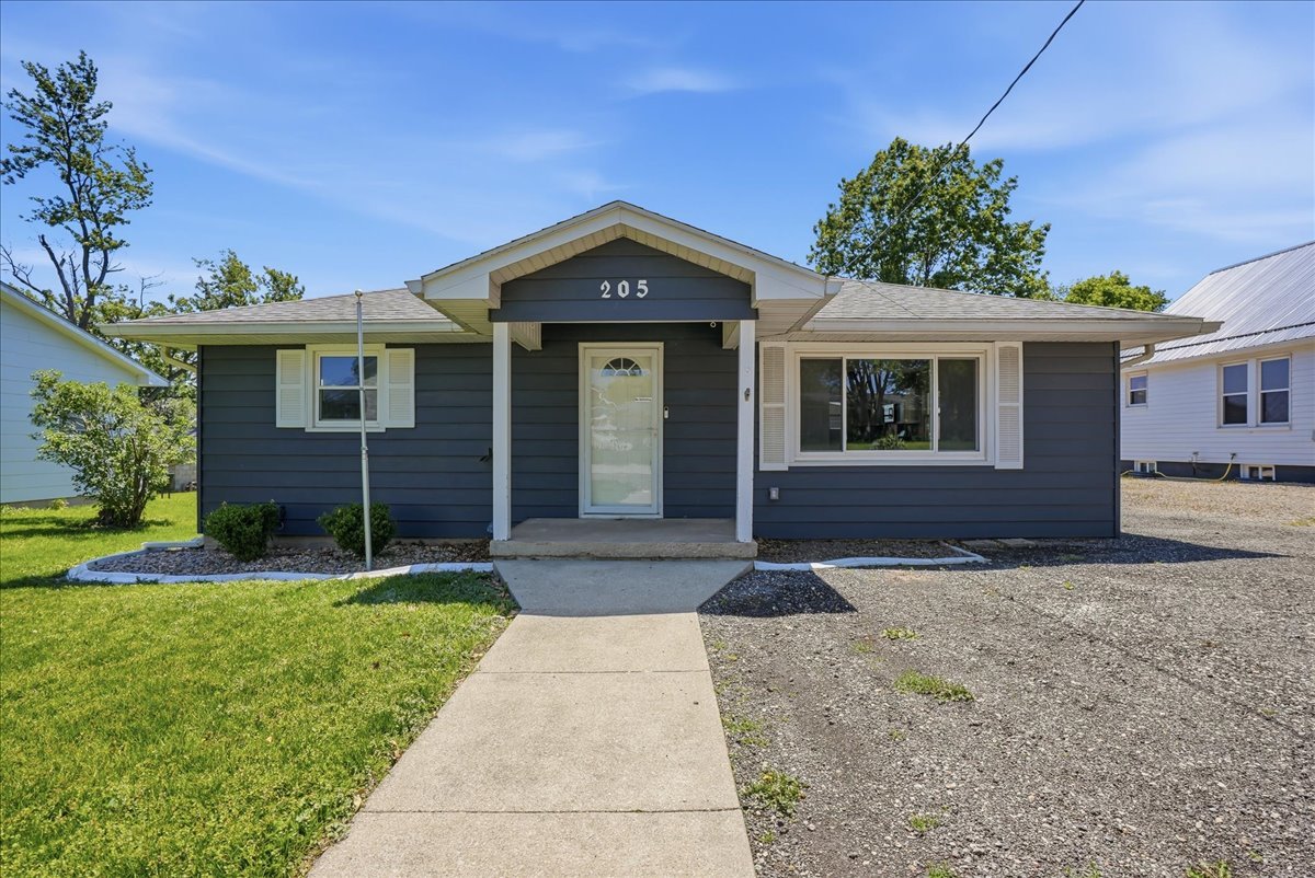 205 E Sullivan Street, Heyworth, IL 61745