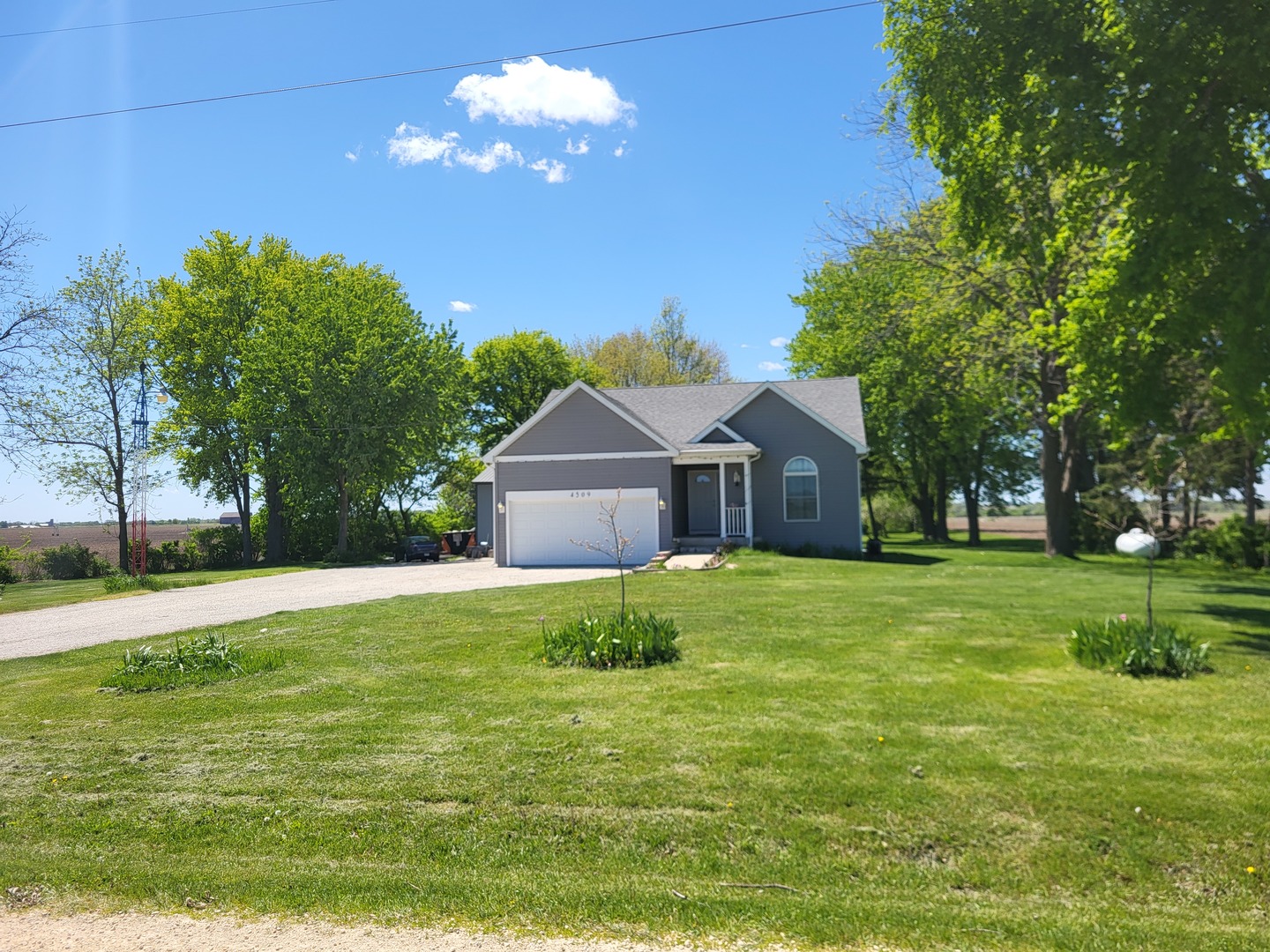 4509 Island Road, Harvard, IL 60033