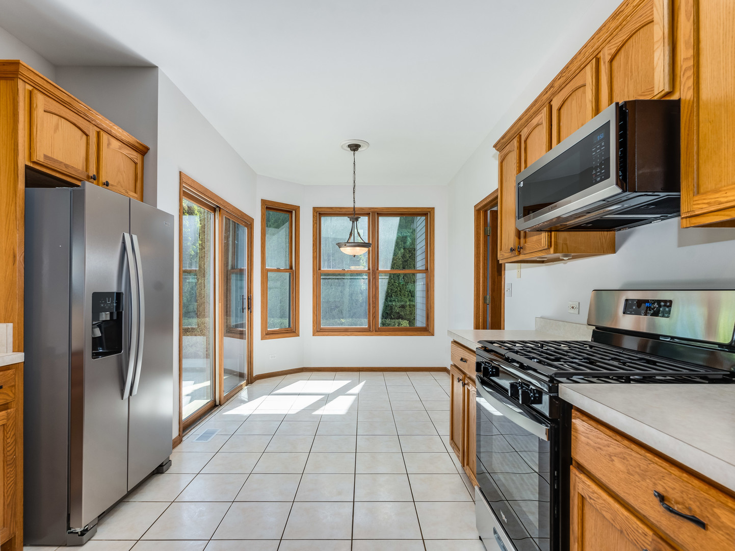 521 Ridgewood Drive, Antioch, IL 60002