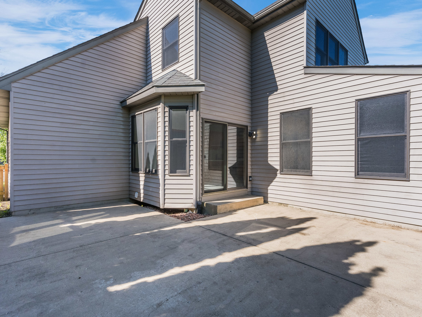 521 Ridgewood Drive, Antioch, IL 60002