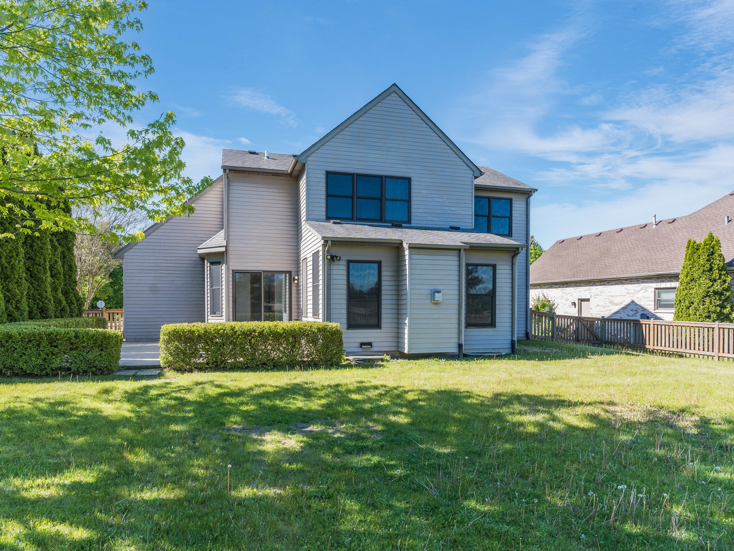 521 Ridgewood Drive, Antioch, IL 60002